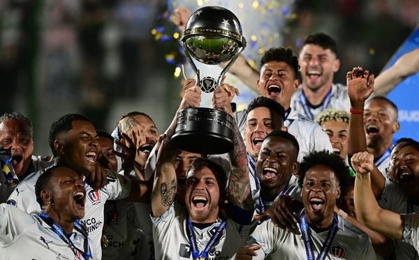 Fortaleza perde nos pênaltis e vê LDU se sagrar campeã da Copa  Sul-Americana, no Uruguai - Folha PE